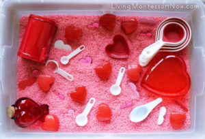 valentines-day-sensory-bin