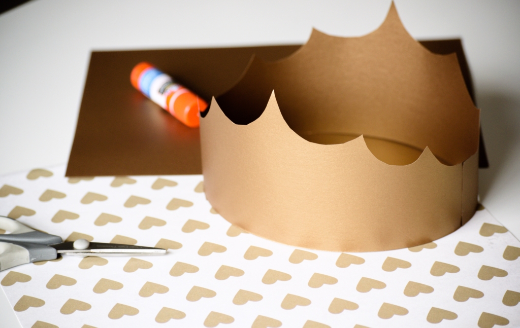 Easy Paper Crown Tutorial