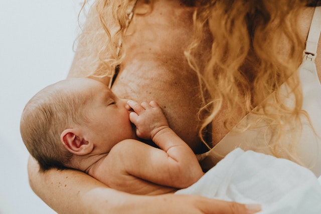 Blog – Benefits of breastfeeding for mom and baby