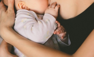 surprising benefits of breastfeeding for baby and mom