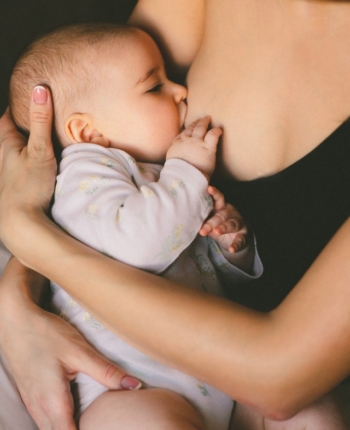 surprising benefits of breastfeeding for baby and mom