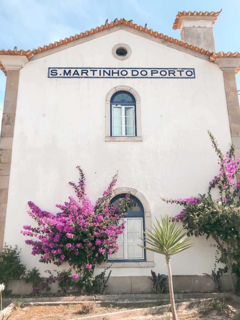 São Martinho do porto train station